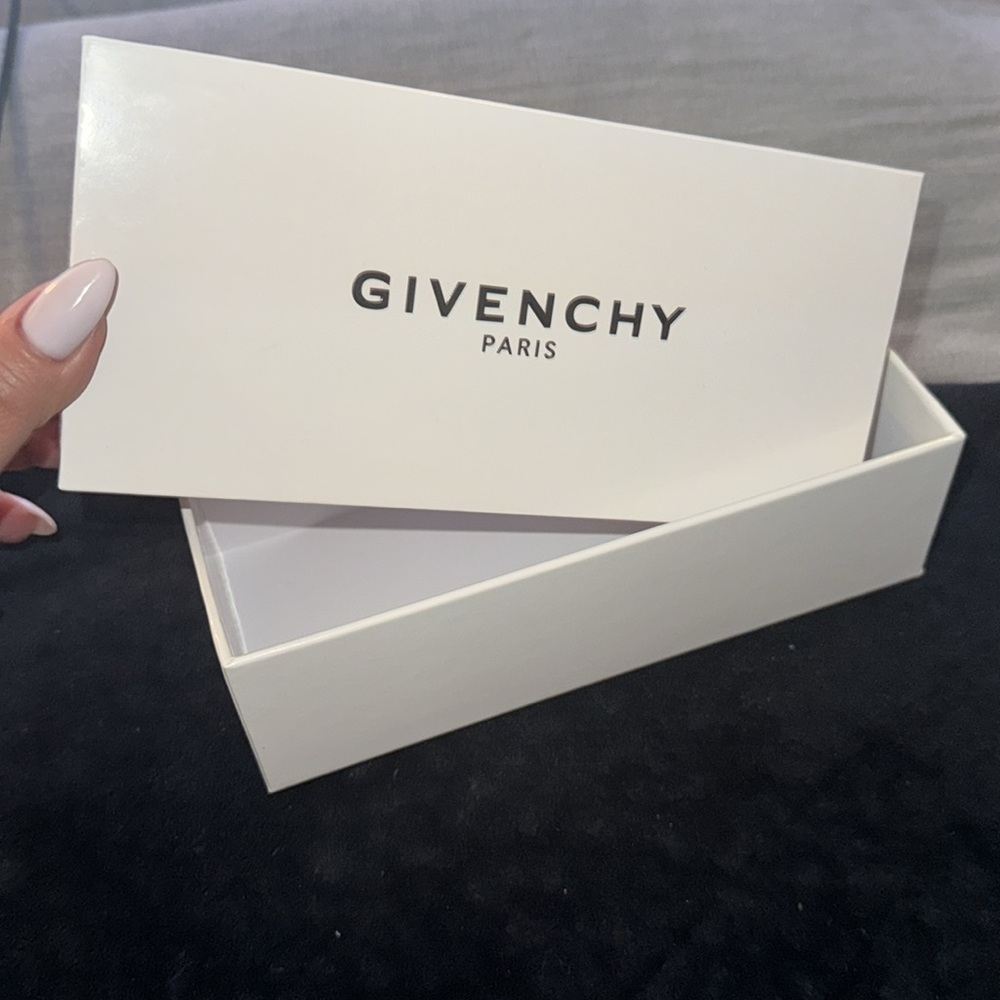 GIVENCHY PARIS BOX